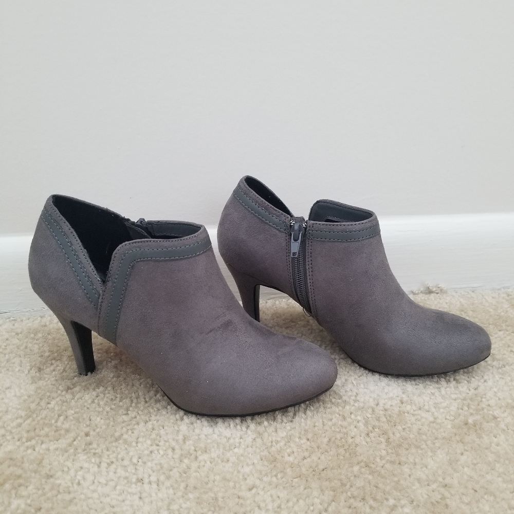 SOLD - Dexflex Comfort Booties - Gray - Picture 1 of 5